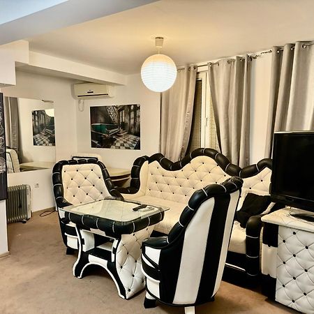 Bali Colosseum Hotel Belgrad Exteriör bild