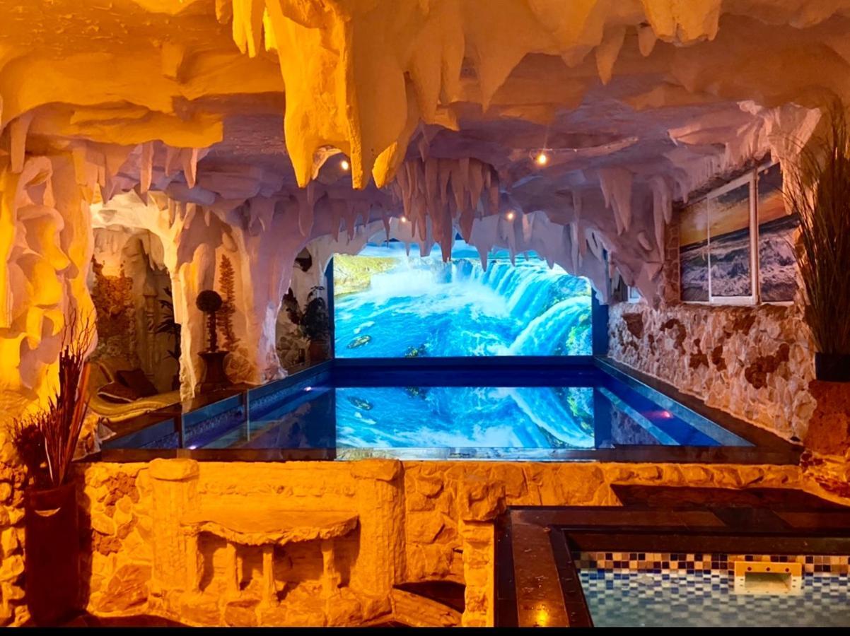 Bali Colosseum Hotel Belgrad Exteriör bild