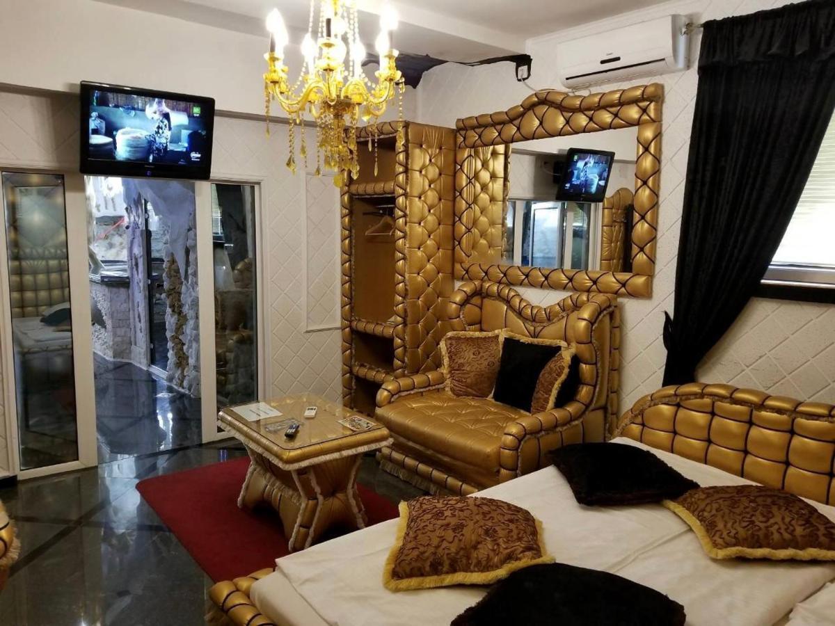 Bali Colosseum Hotel Belgrad Exteriör bild