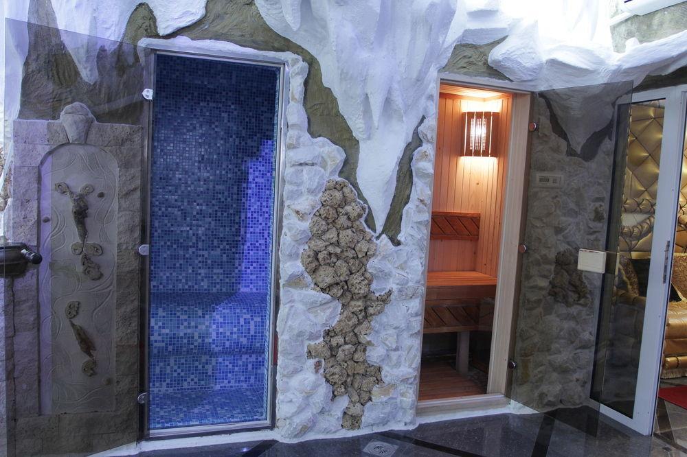 Bali Colosseum Hotel Belgrad Exteriör bild