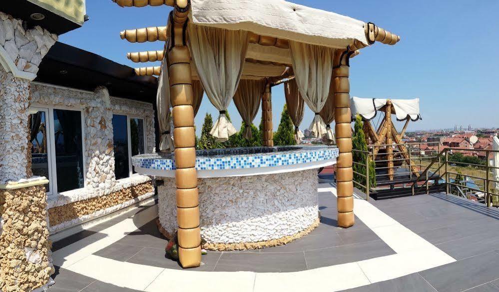 Bali Colosseum Hotel Belgrad Exteriör bild