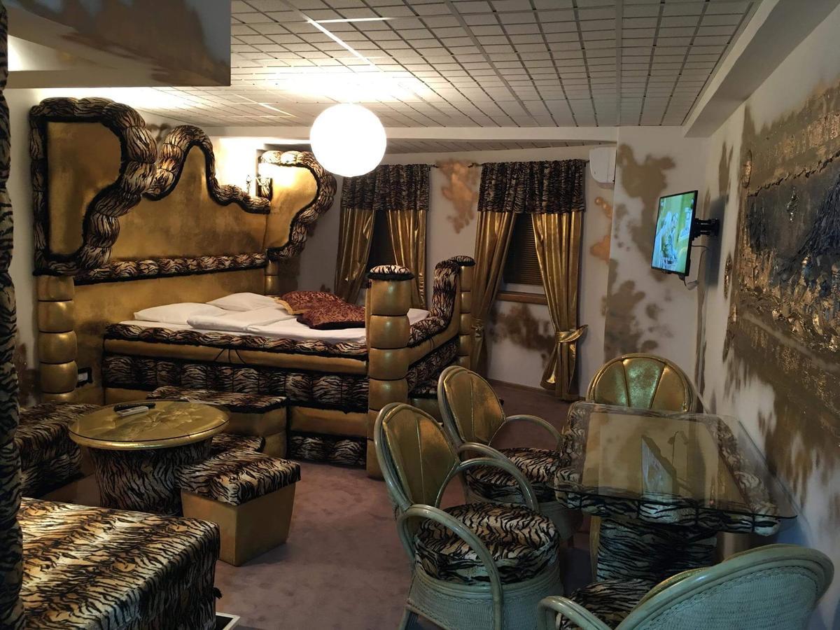 Bali Colosseum Hotel Belgrad Exteriör bild