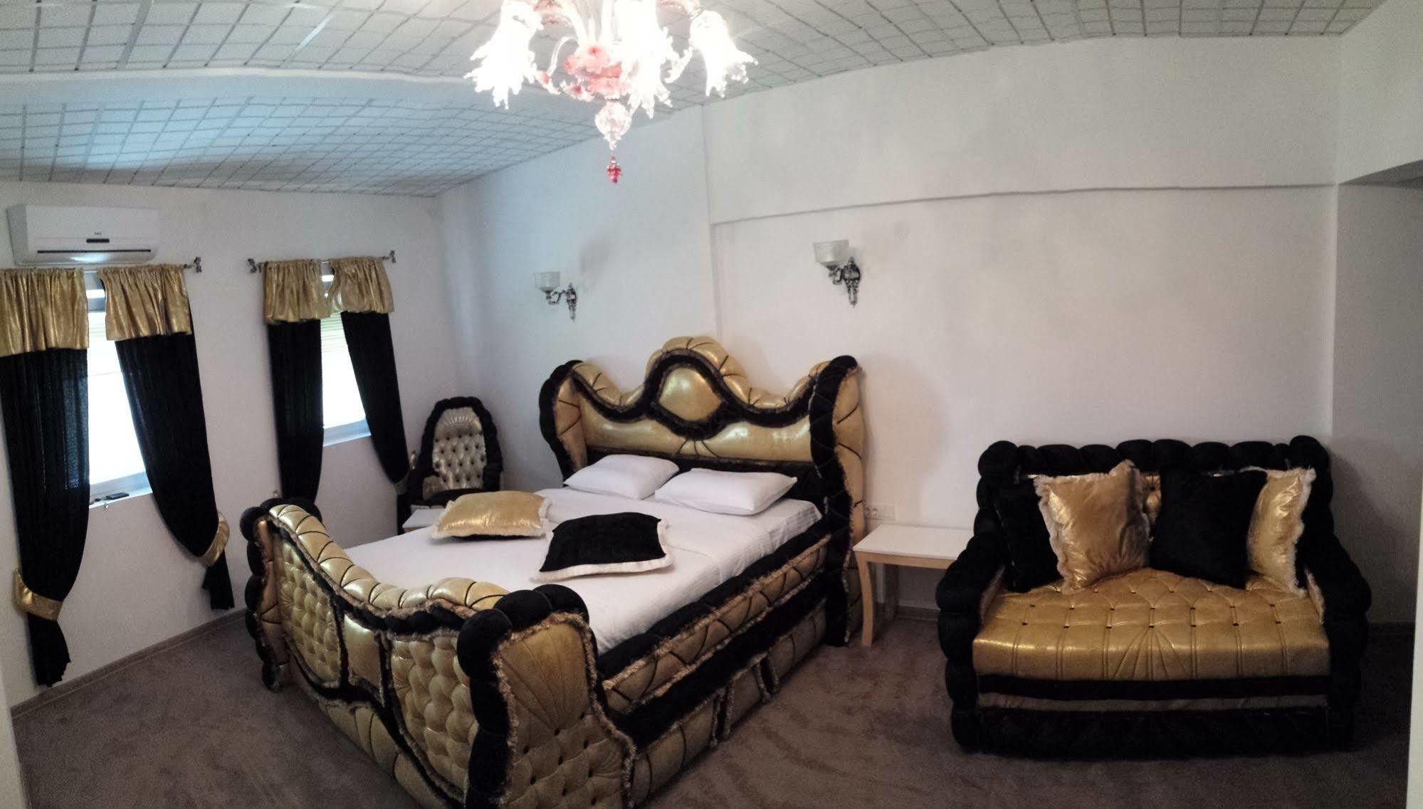 Bali Colosseum Hotel Belgrad Exteriör bild